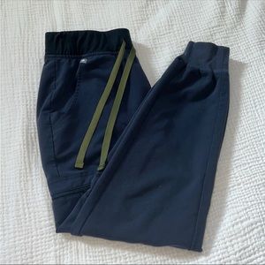 FIGS Zamora jogger scrub pants / small PETITE